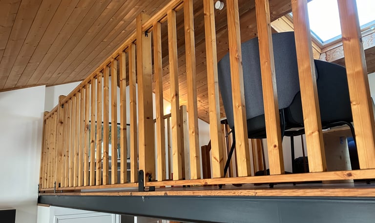 mezzanine bois sur mesure et garde corps en bois