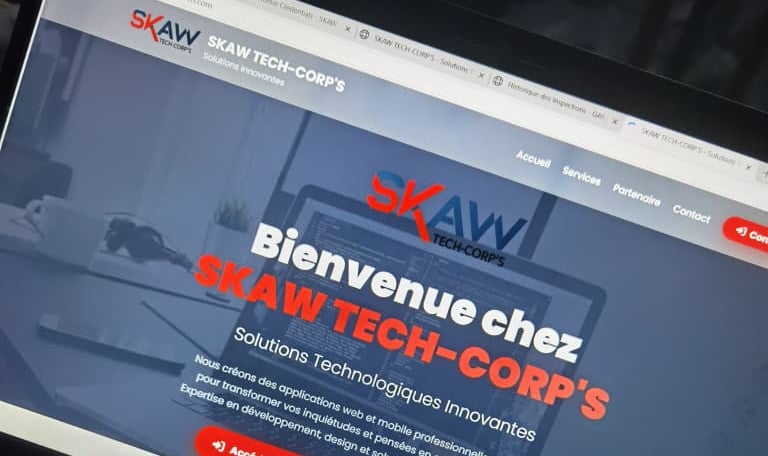 a laptop computer screen showing a laptop computer screen with a laptop on it