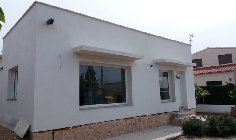 Carpinteria de PVC en casa de nueva construcción.