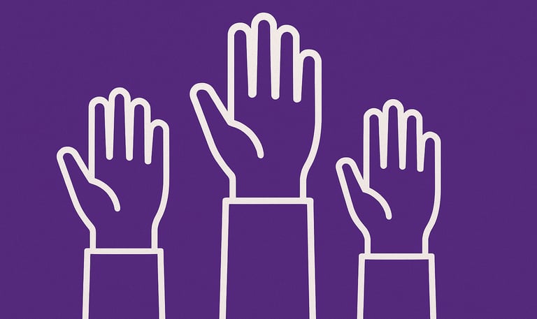 Imagem com mãos apontadas para cima com fundo roxo