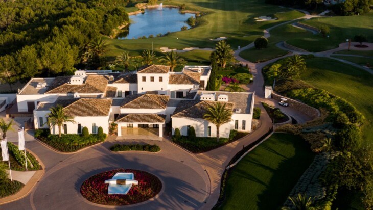 New build luxury villa near a golf course in Vega Baja