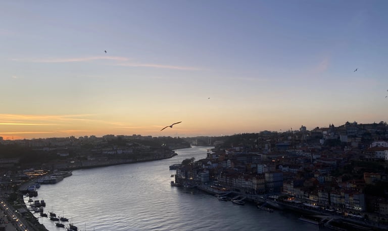 Clear communication and analytical thinking homepage visual