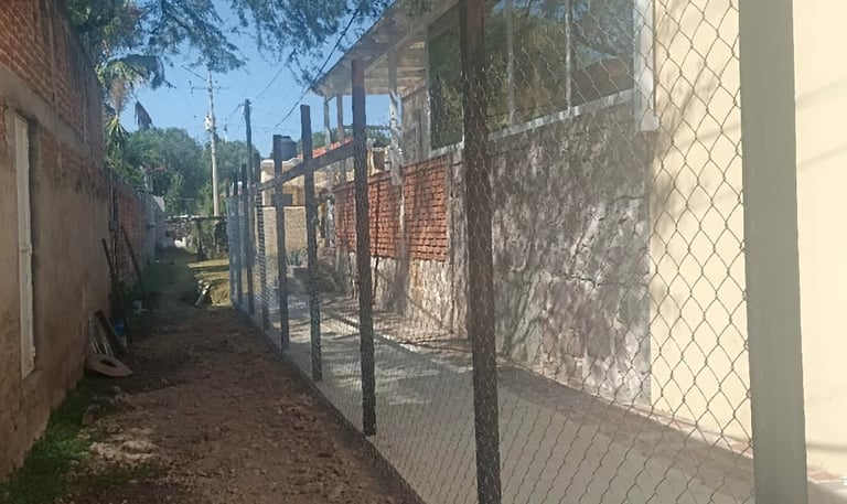 cercado perimetral con malla ciclónica en León Gto instalación profesional