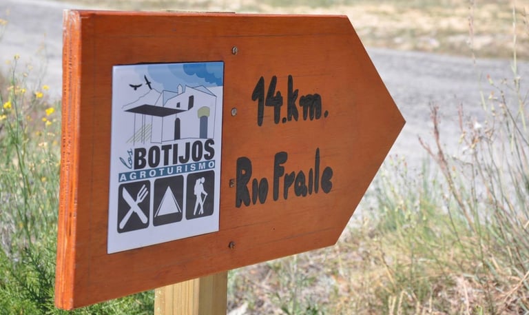 Señalización realizada en porcelana