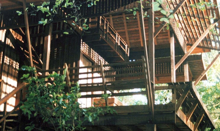 Goh Pra Tong bungalows in the trees behind the beach.