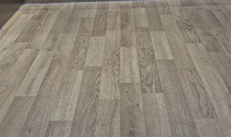 vinyl sheet in lift floor