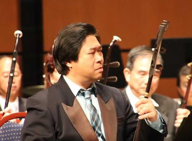 Erhu performance at Toronto Chinese Music School