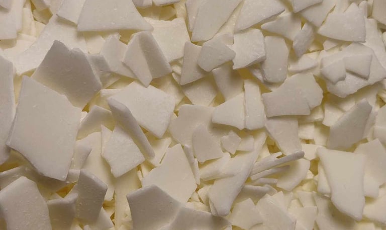 Une photo de ma cire de soja en paillette, cire blanche/ocre