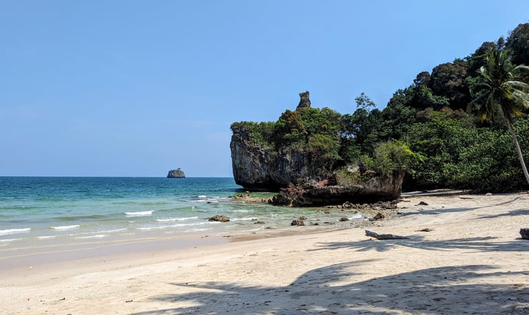Ban Thong Dang (บ้านทองแดง), Chumphon