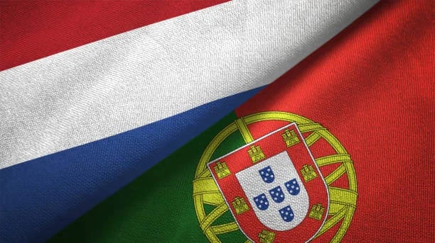 Nederlandse en Portugese vlag