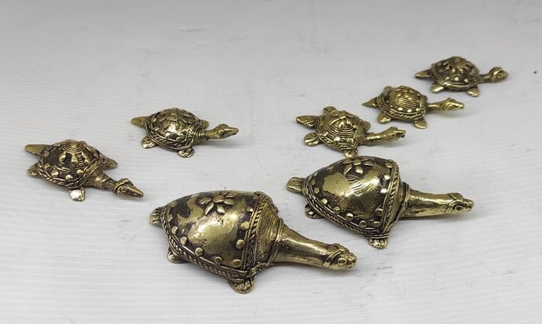 "Tribal Brass Art–Designer Turtle Set with Two Big and Several Small Turtles–Side View-for international delivery"