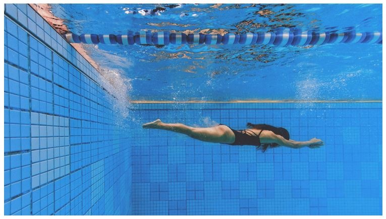 girl swimming 
