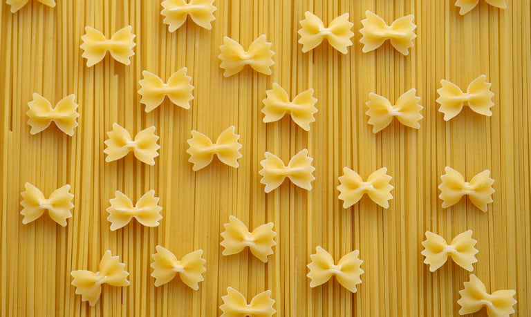 Spaghetti and farfalle pasta