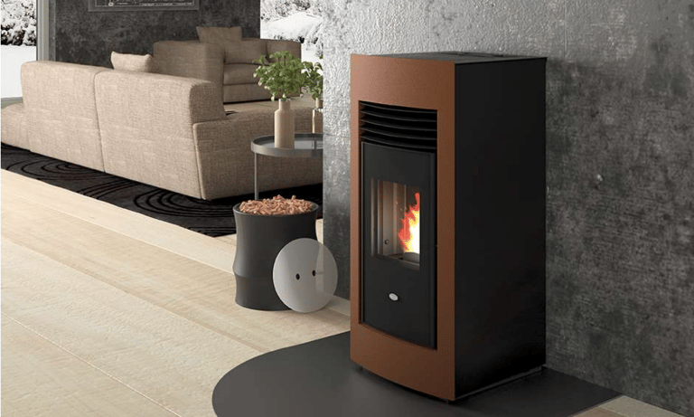 котел на пелети с водна риза и циркулационна помпа