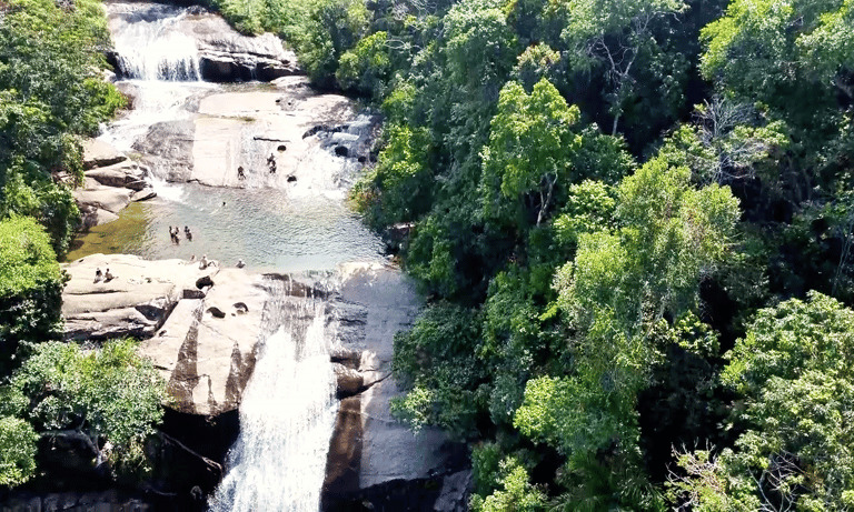 cachoeira do Prumirim vista do drone