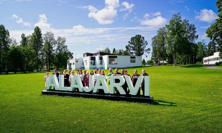 Tilaisuusvalokuvaus tapahtumasta ja ihmisistä – Media by Paavo Nenonen