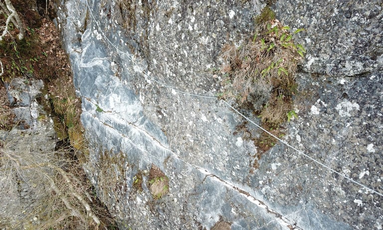 Inspection de fixation sur via ferrata (64)