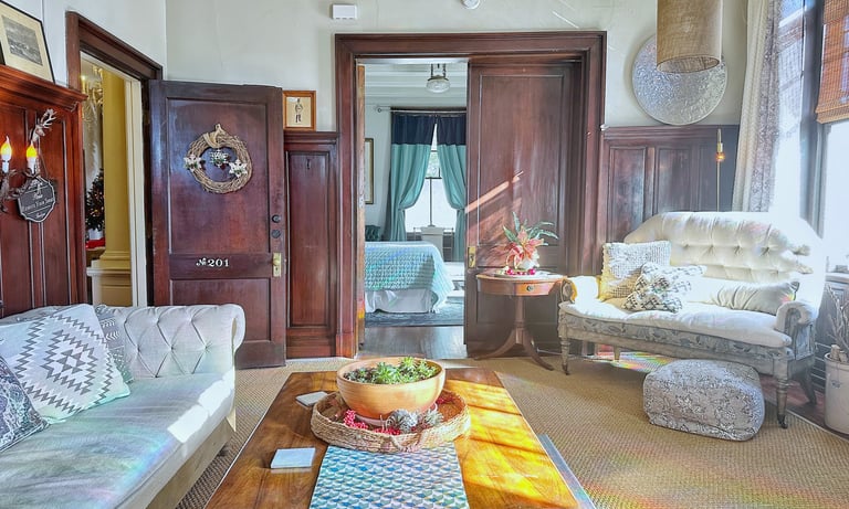 living room mahagony paneling 2123 rivermont