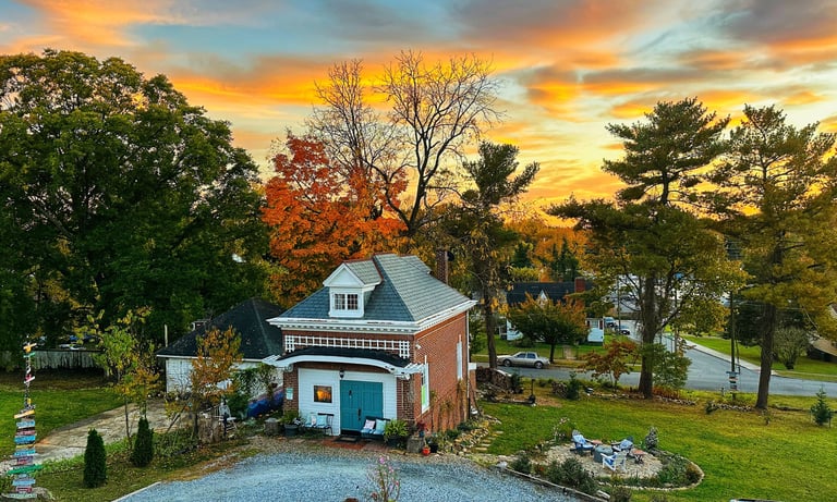 carriage house backyard sunset fire pit 2123 rivermont