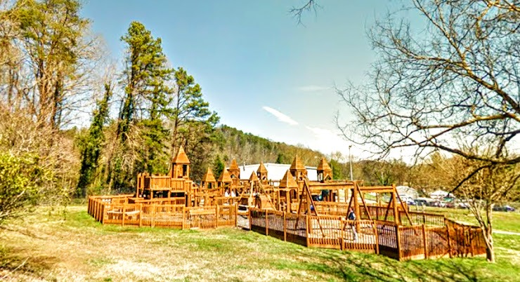Soddy Daisy, TN - Scramble Alley Park has a huge wooden playground for kids