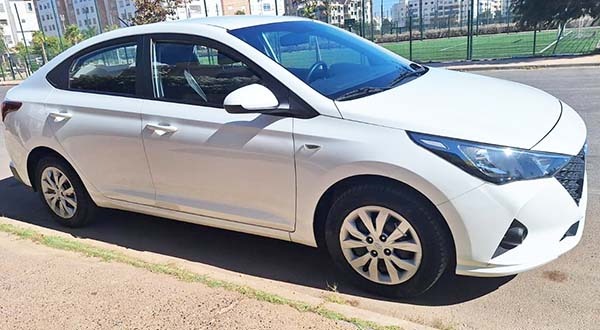 Hyundai accent voiture citadine location voitures agadir aeroport