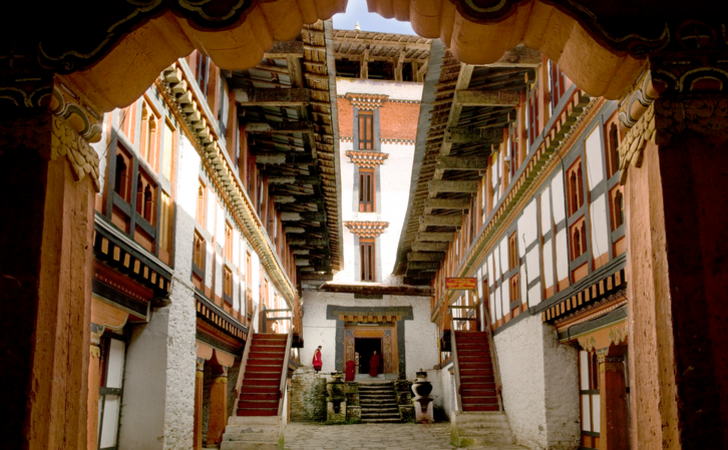 TRaditional-Bhutanese-architecture-at-Jakar-Dzong-in-Bumthang-Bhutan