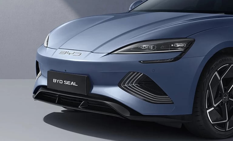 BYD Seal Gresik sesi foto outdoor – sedan listrik premium