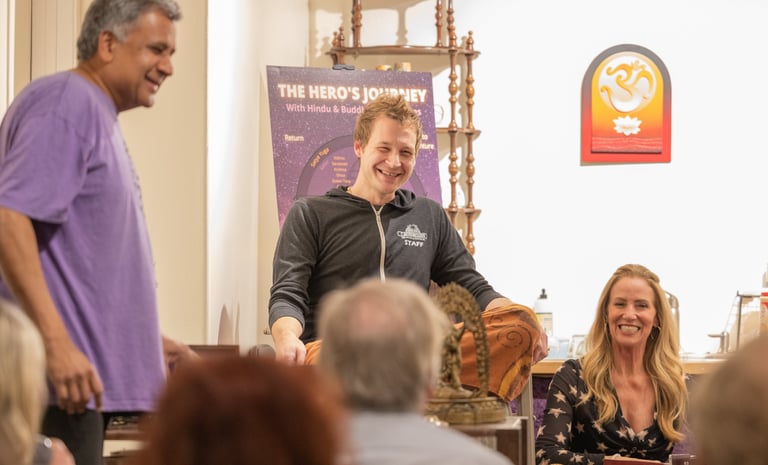 Jack Utermoehl Speaking to a group of people