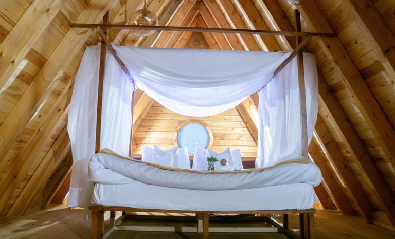 HotelArt: Λευκό Κρεβάτι με Ουρανό - Ξενοδοχειακός Εξοπλισμός Κρεβάτια με Ουρανό