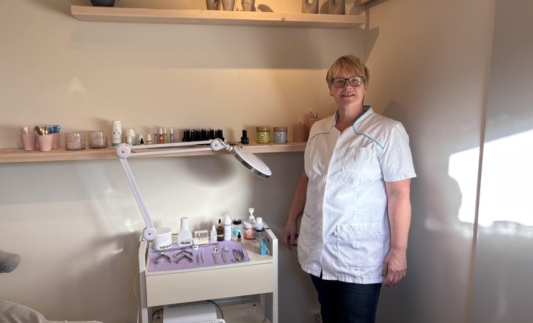 Reina in de praktijk van Reina's Voeten Boet.