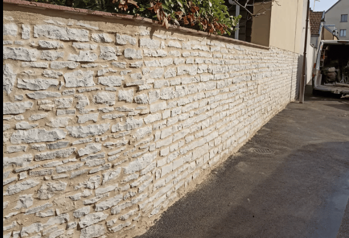 Mur en joints de pierre à Bellefond
