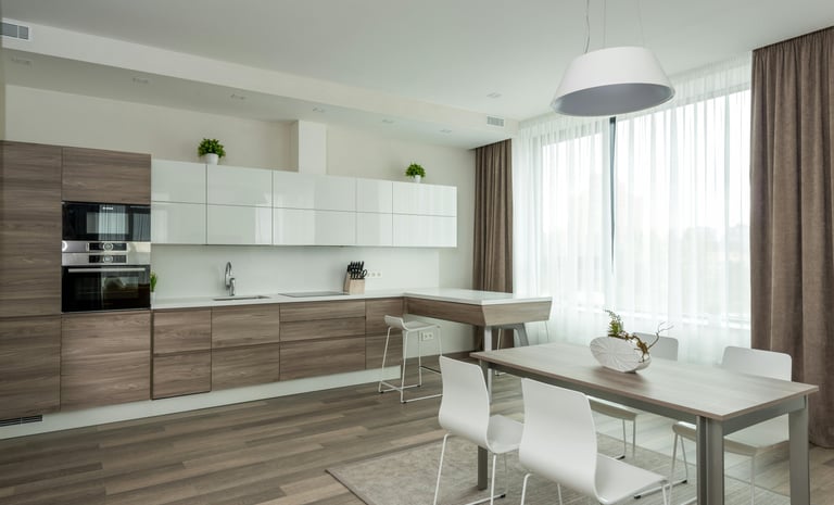 HotelArt: Μίνιμαλ Ξύλινη Κουζίνα με Τραπεζαρία - Ξενοδοχειακός Εξοπλισμός Έπιπλα Μίνιμαλ