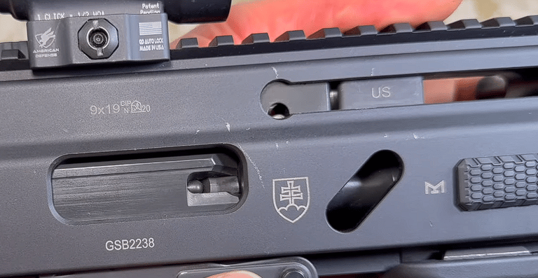 Verschluss der Grand Power Stribog A3 in vorderer Verschlussstellung