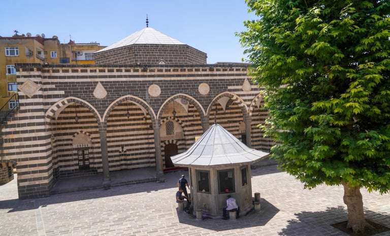 Diyarbakır'da Gezilecek Yerler | Safa Camii