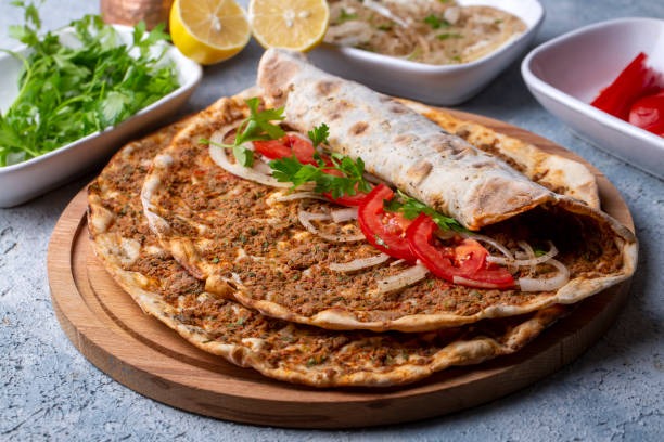 Urfa Yöresel Lahmacun | Urfa'da Ne Yenir | Şanlıurfa Gezi Rehberi