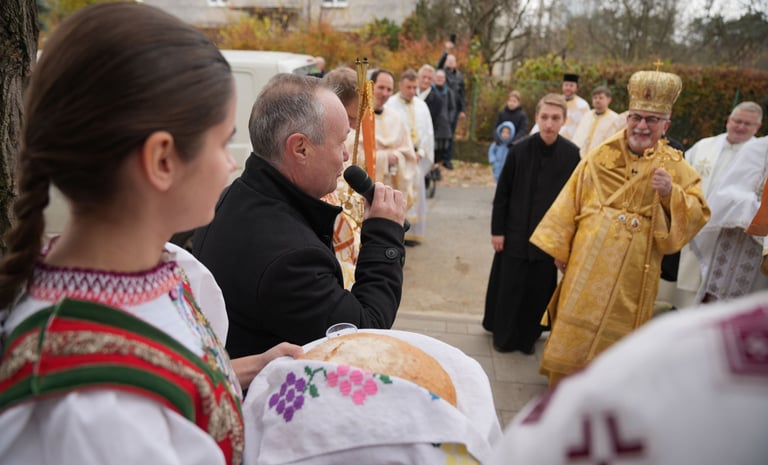 Fotografia z vysviacky Gréckokatolíckeho kostola na Podhradovej