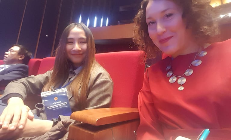 Consultora local y principal en conferencia nacional para la atracción de inversiones extranjeras