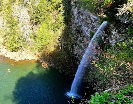 Fall Creek Falls, Pikeville - A hidden waterfall out of the rock cliffs