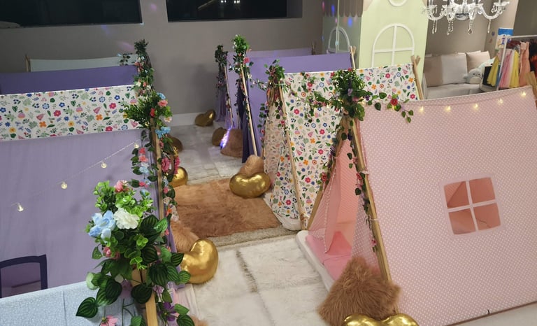 festa do pijama com cabanas de flores