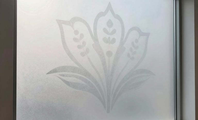 Vinil esmerilado CDMX, recorte de vinil, privacidad en oficinas, decoración de cristales, diseño