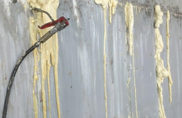 Inyección de resina hidro activa