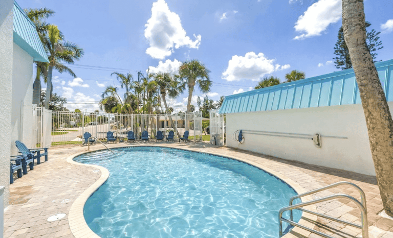 village breeze siesta key village