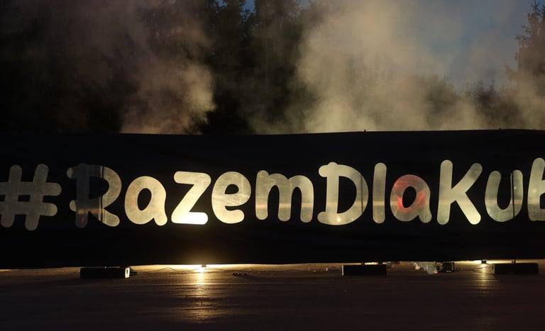 folia podświetlana pirotechniką festyn fajerwerki leszno