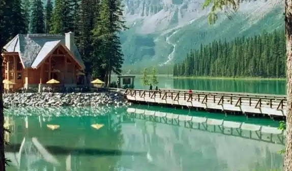 Shuttle service transporting visitors to Yoho National Park and Moraine Lake