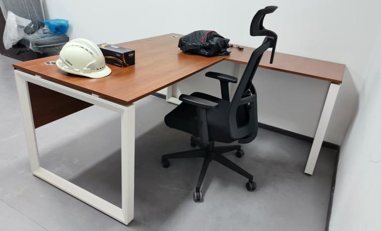 Custom executive conference table Al Quoz Dubai office furniture supplier