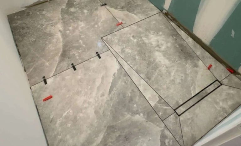 Pose du receveur douche à l'italienne à Béthune par artisan carreleur Carréno