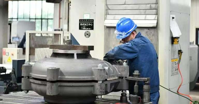 Industrial pump production line at Yongtai Pump factory