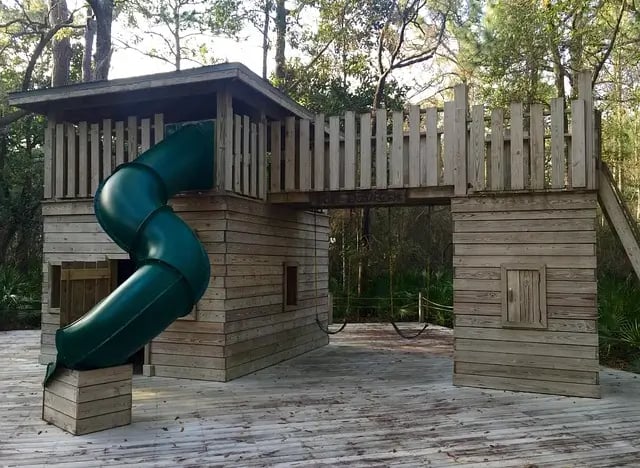 Cabane enfant extérieur