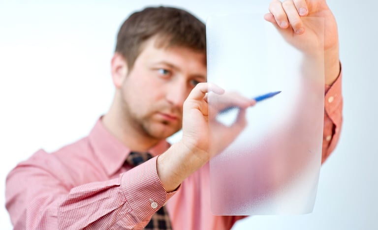 Raporları bir rehber olarak sunan, süreci sizinle aynı ekrandan paylaşan şeffaf yol arkadaşı modeli.