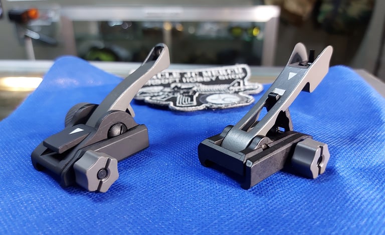 Dino Flip Up Iron Sights Set